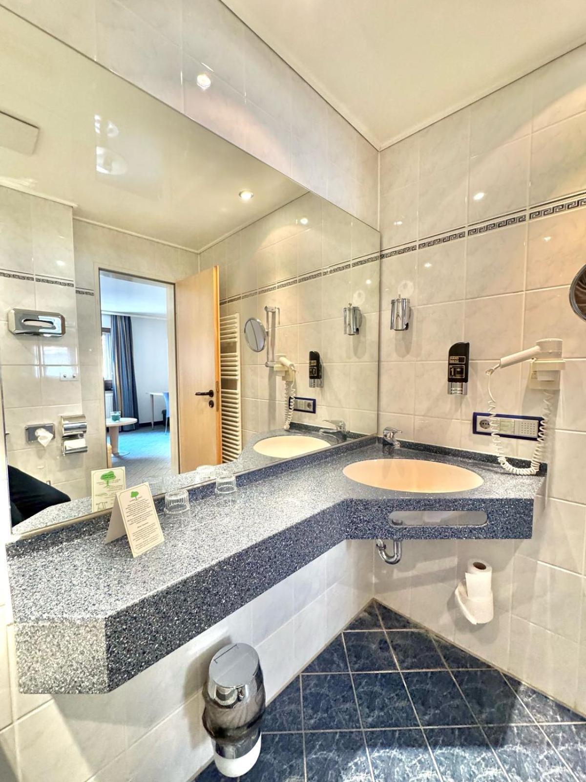Ar Boutique Hotel מאנהיים מראה חיצוני תמונה